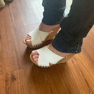 Women’s white wedge shoes